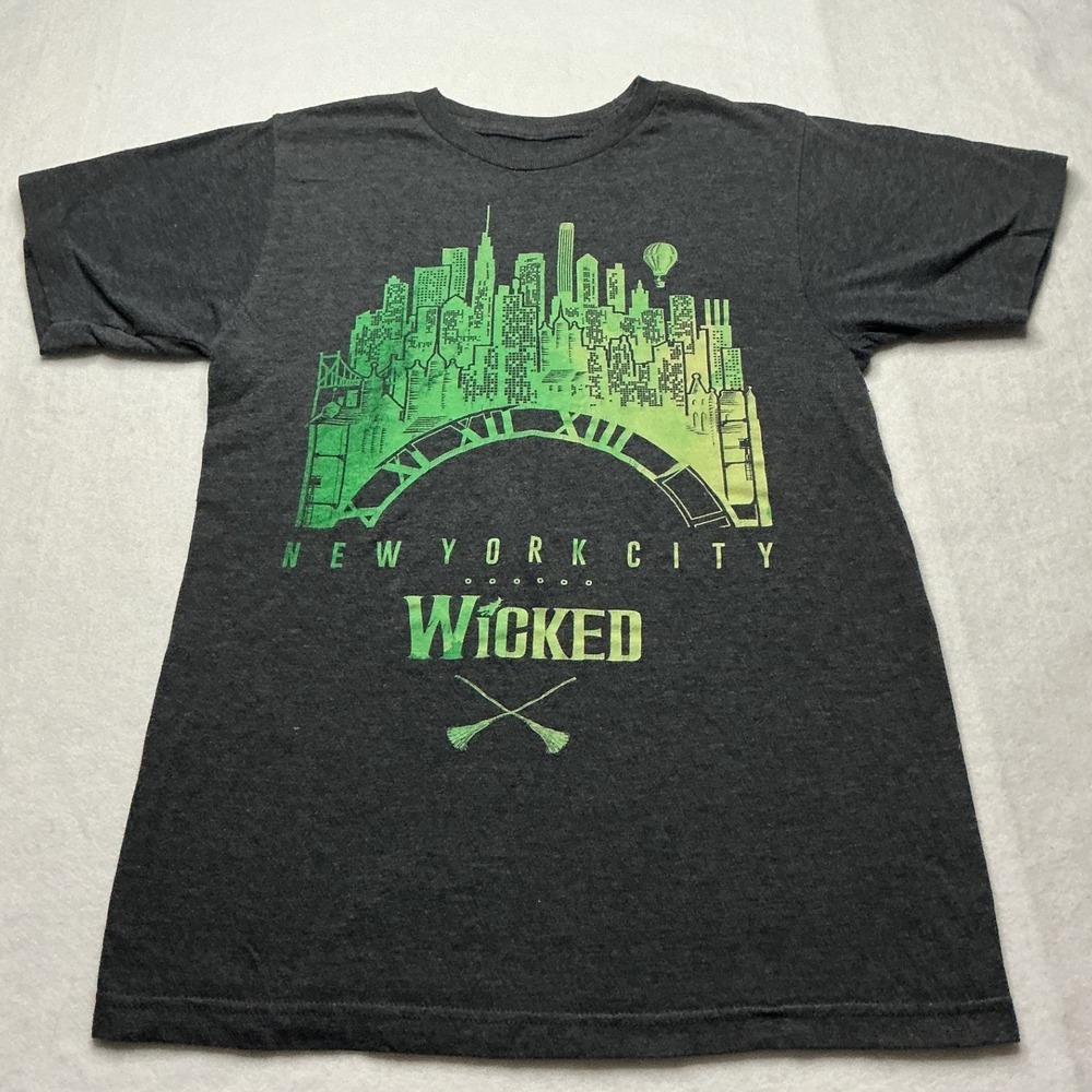Wicked The Musical New York City Broadway T-Shirt Charcoal Gray Green Small